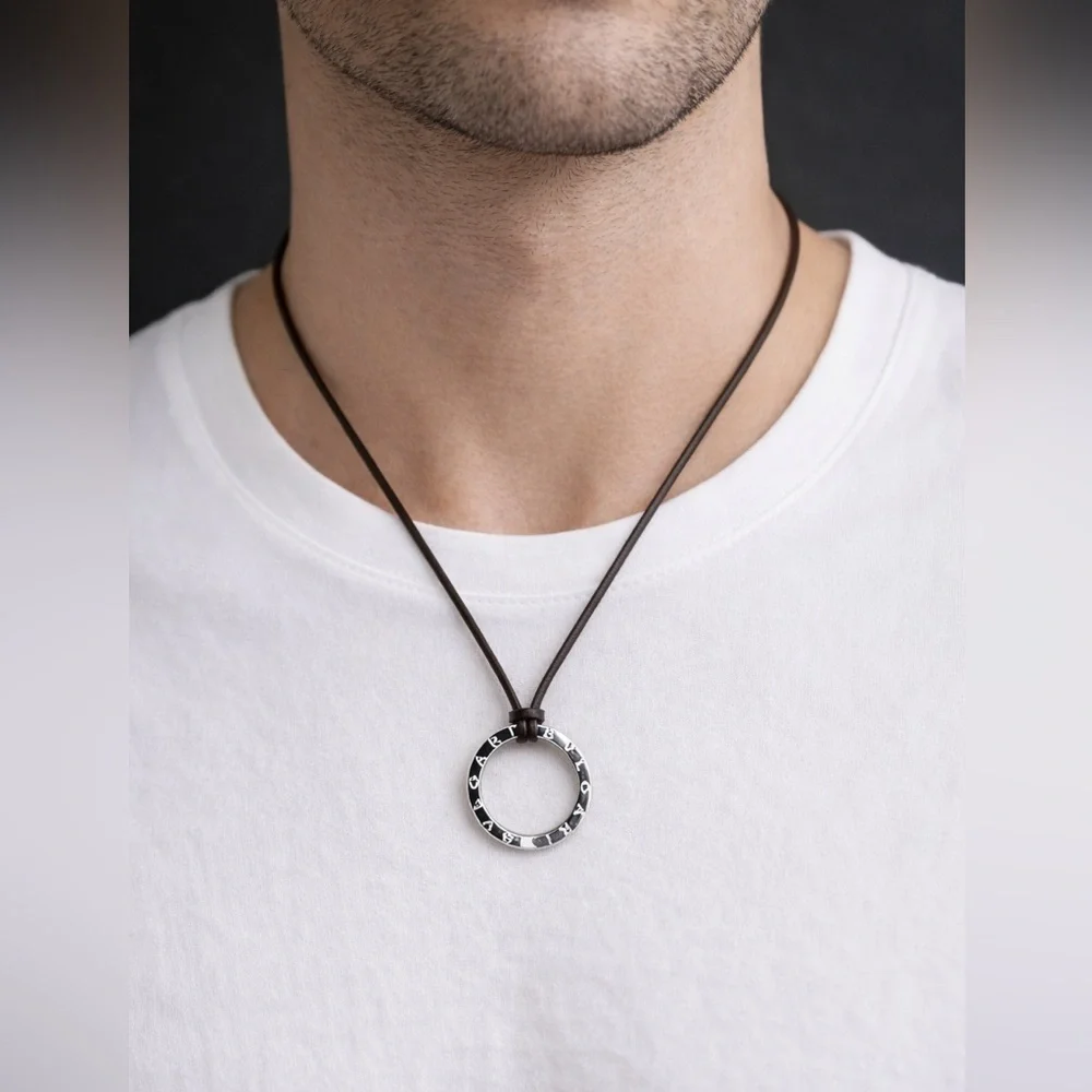 BVLGARI scratches it style